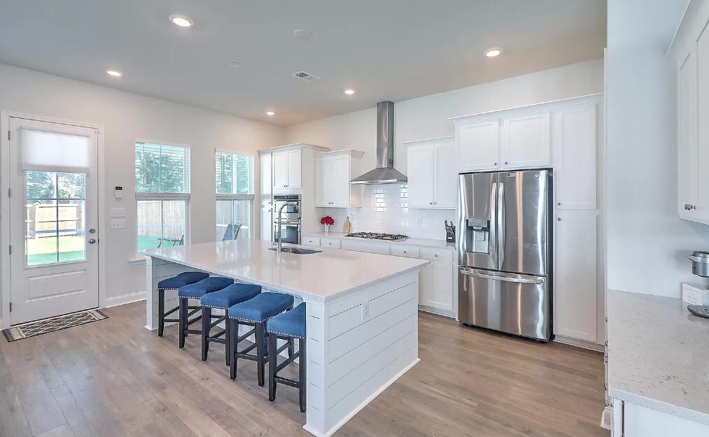 2818 Pinelog Lane