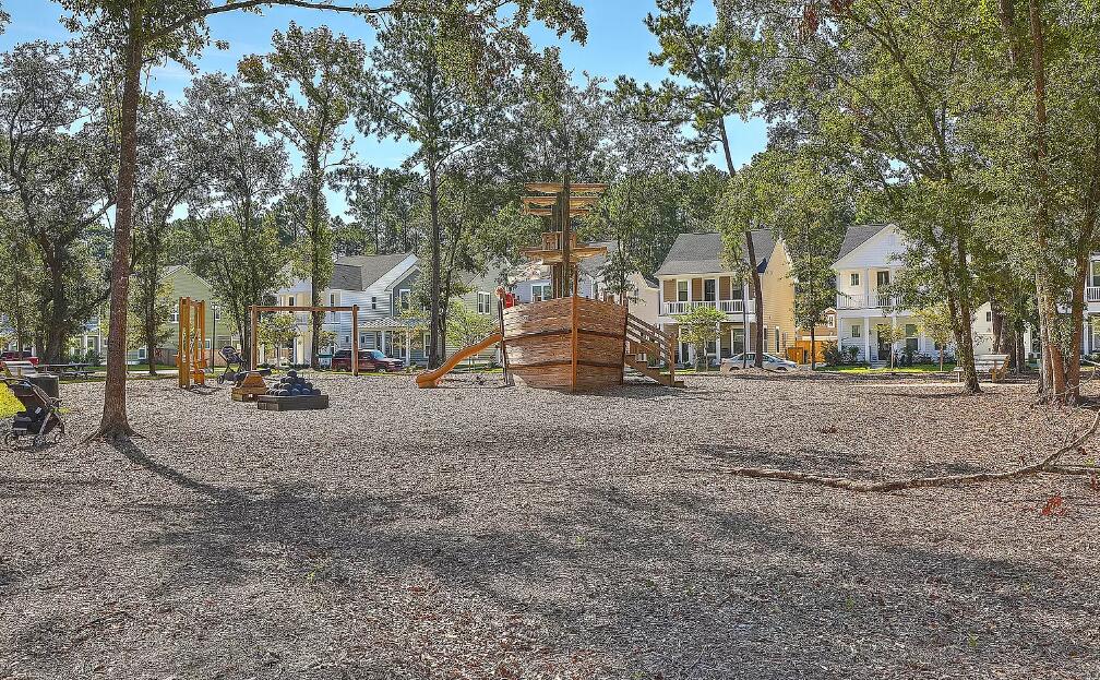 2818 Pinelog Lane