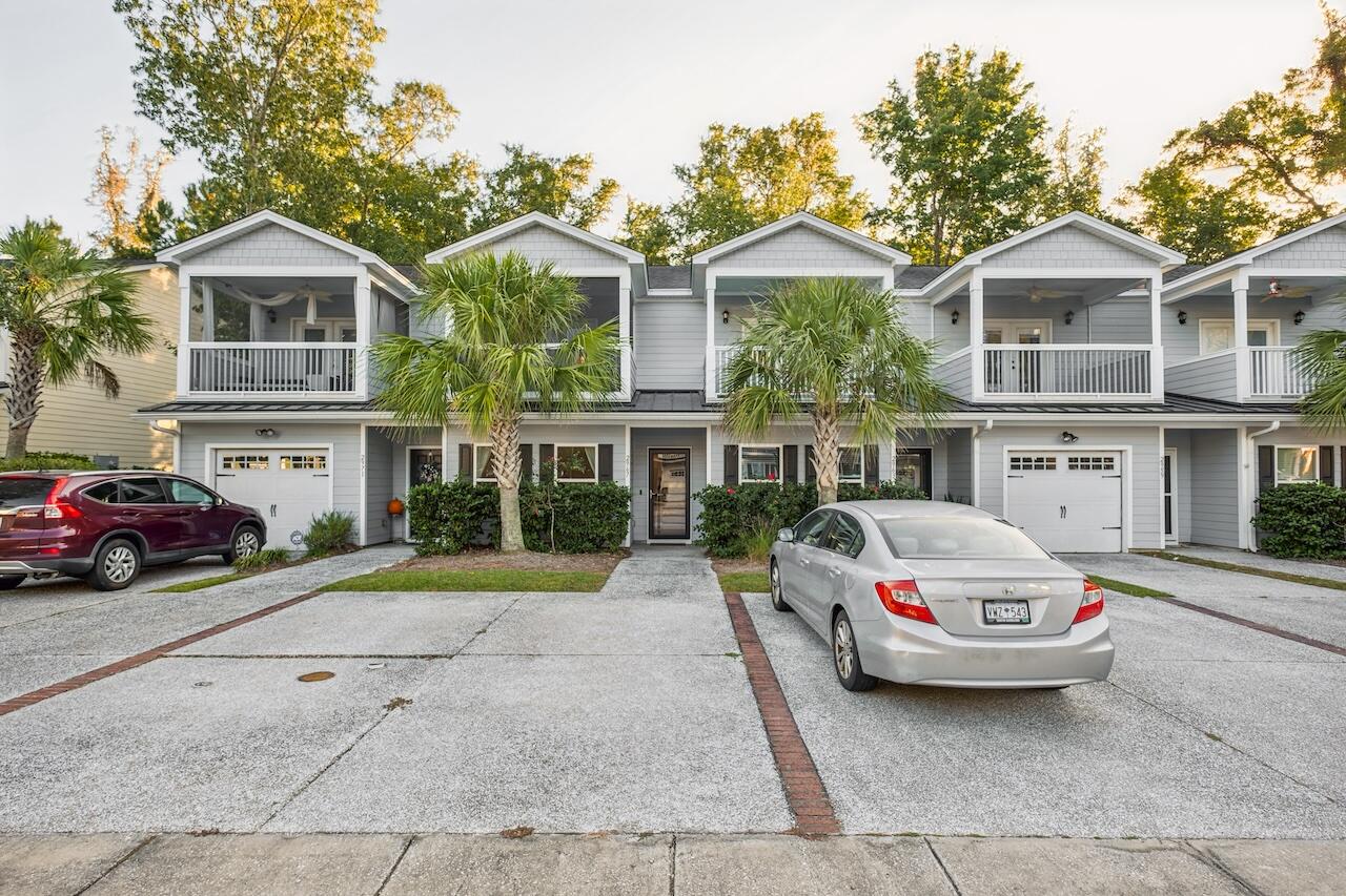 2967 Emma Lane