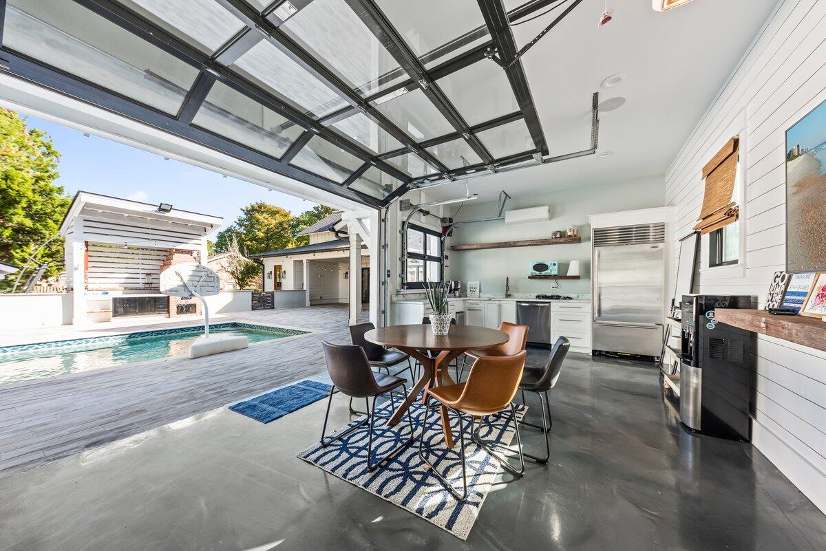 996 Law Lane
