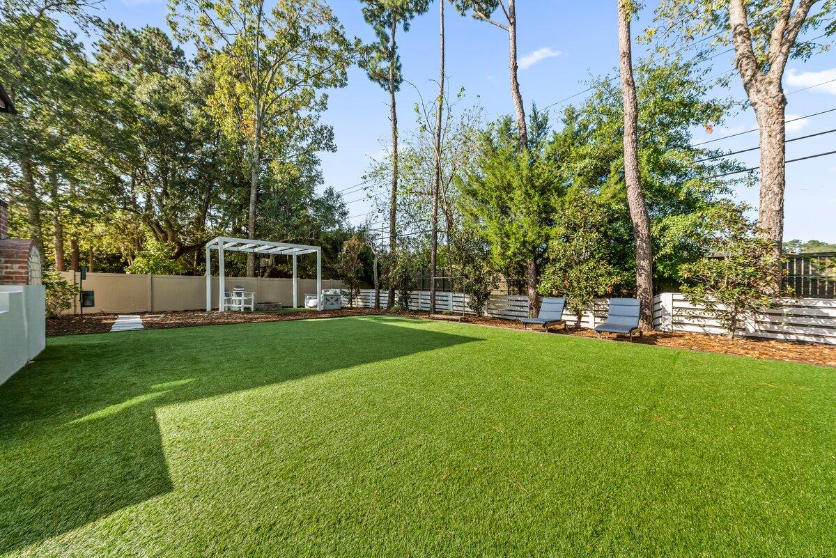 996 Law Lane