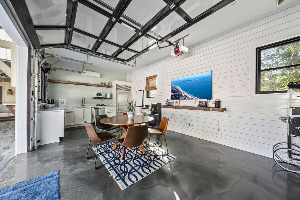 996 Law Lane