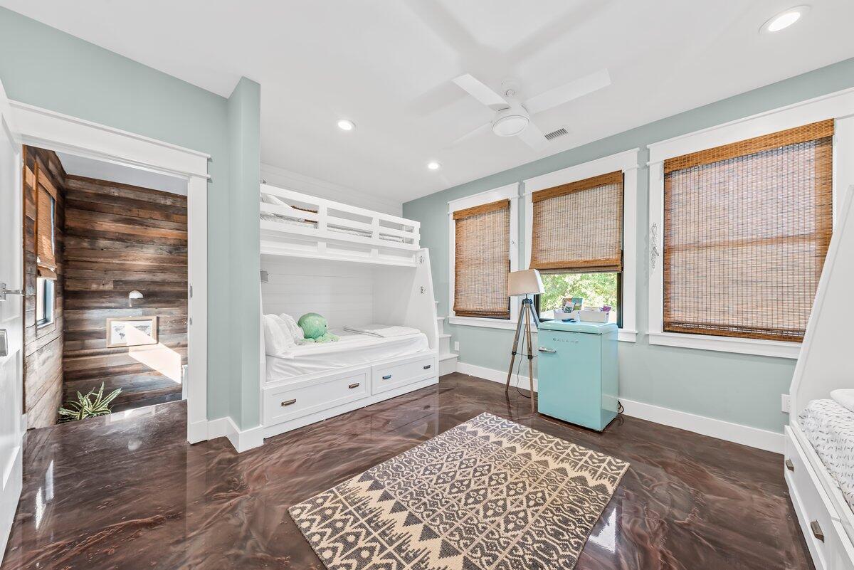 996 Law Lane