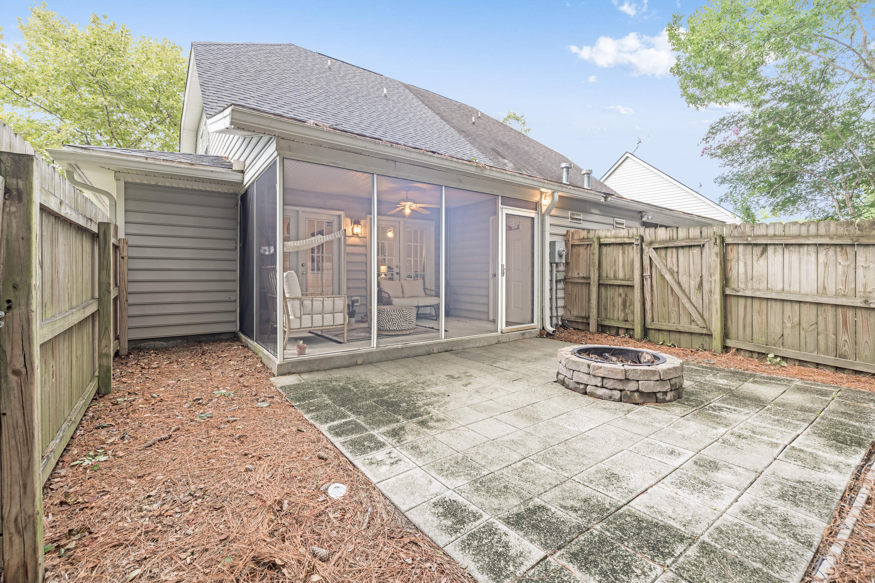 2116 Kings Gate Lane