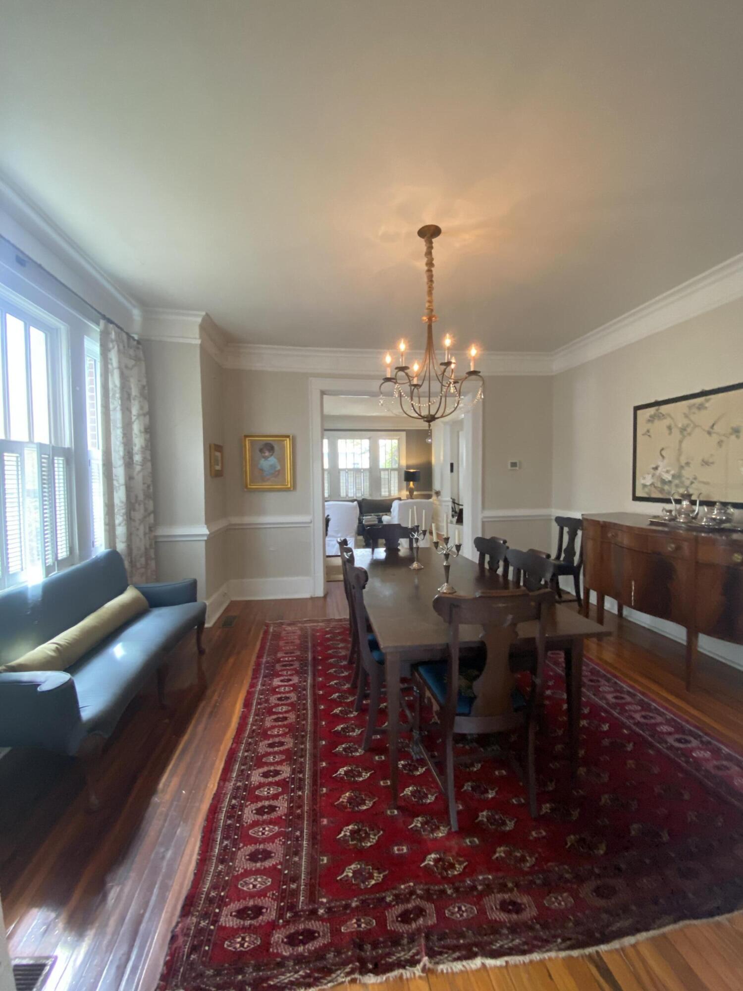 52 Parkwood Avenue