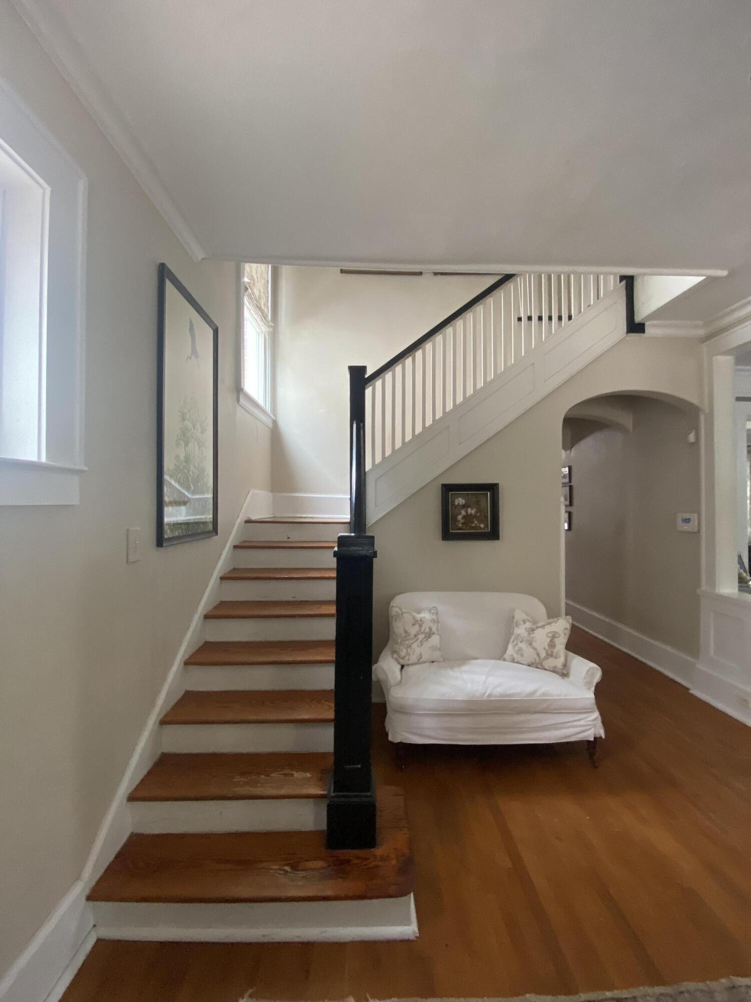 52 Parkwood Avenue