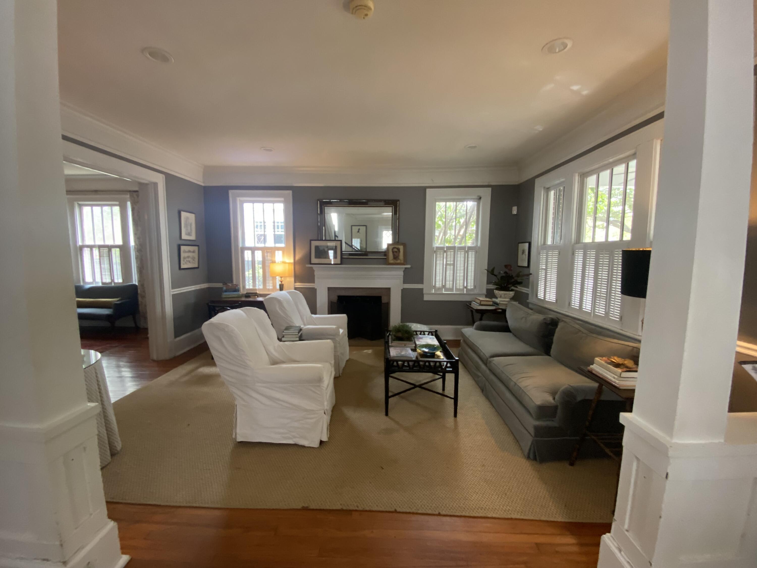 52 Parkwood Avenue