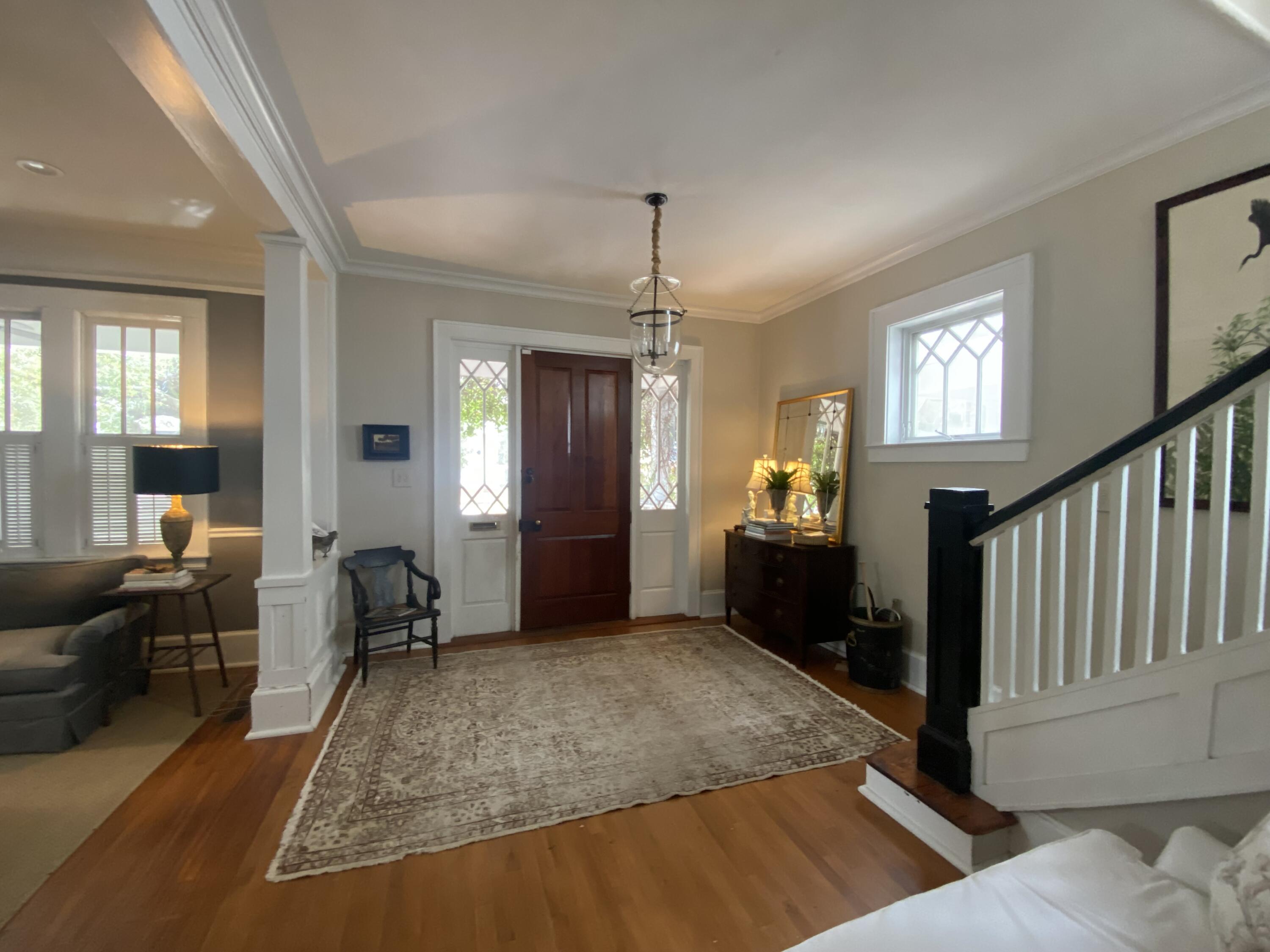 52 Parkwood Avenue