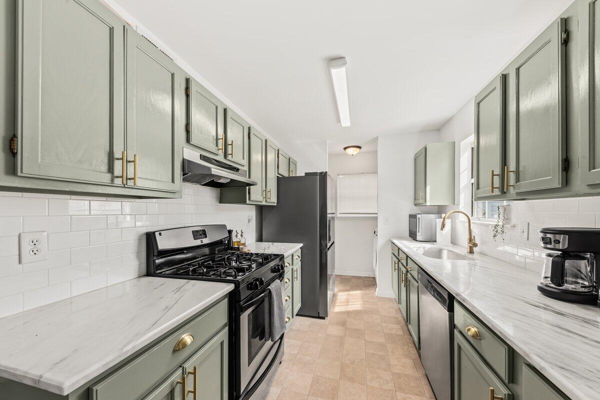 12 Palmetto Park Drive