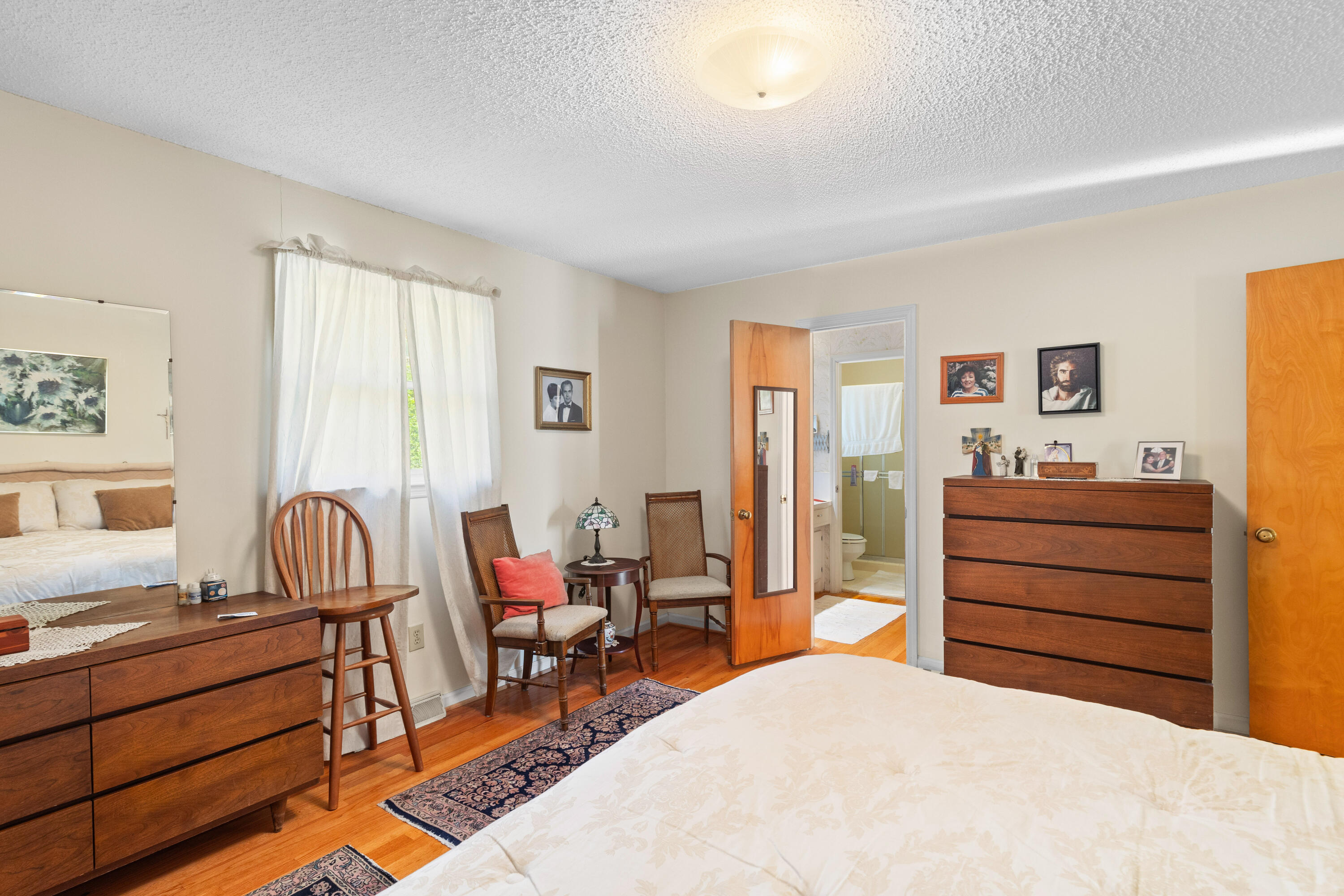 1060 Yeamans Hall Road