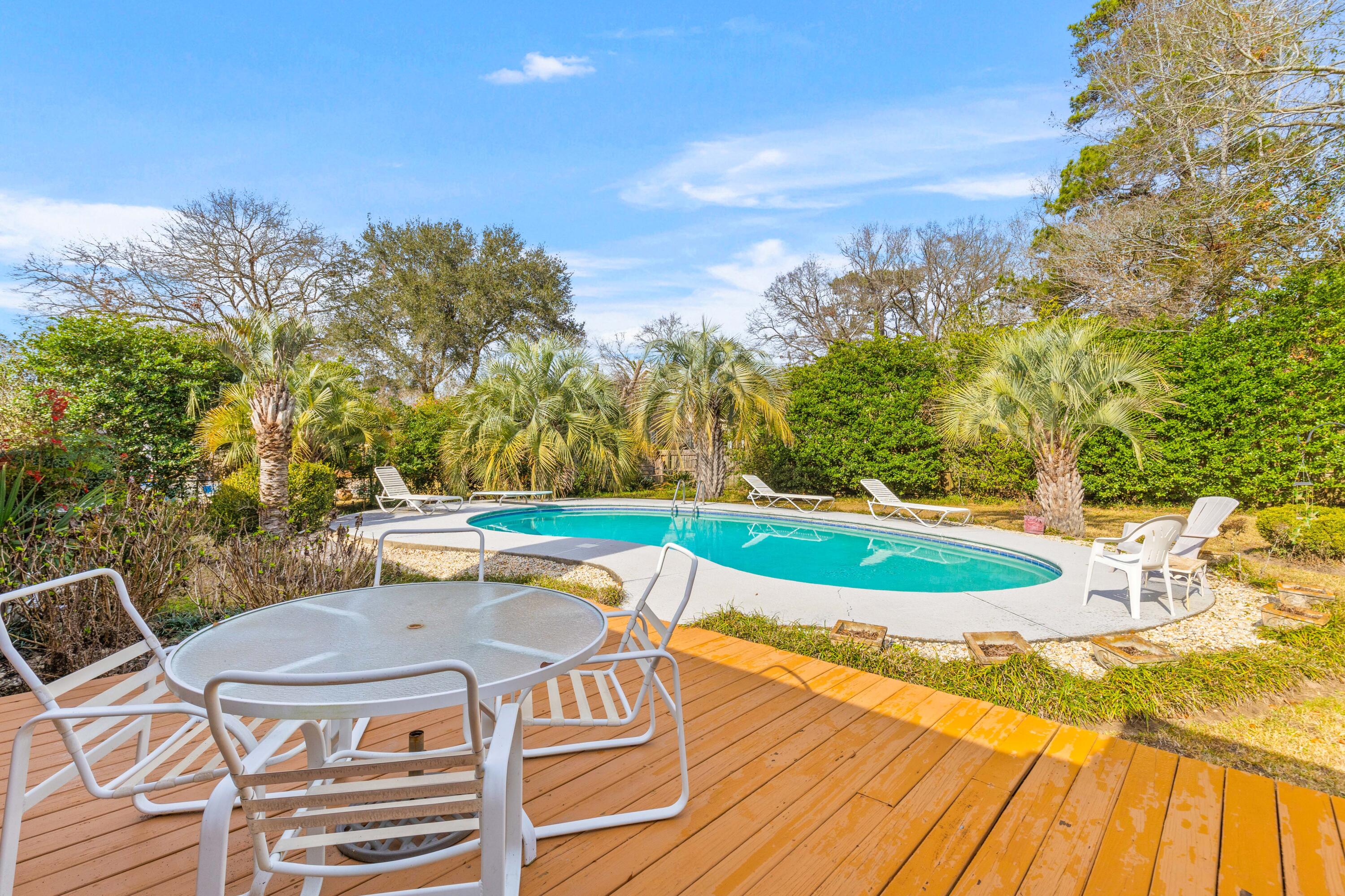 1060 Yeamans Hall Road