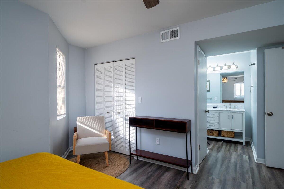 1054 Anna Knapp Boulevard # 4e