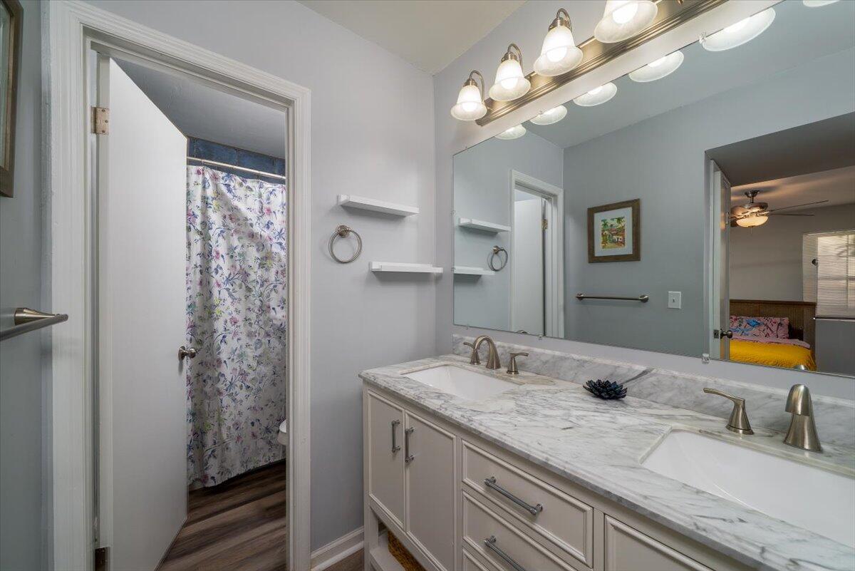 1054 Anna Knapp Boulevard # 4e