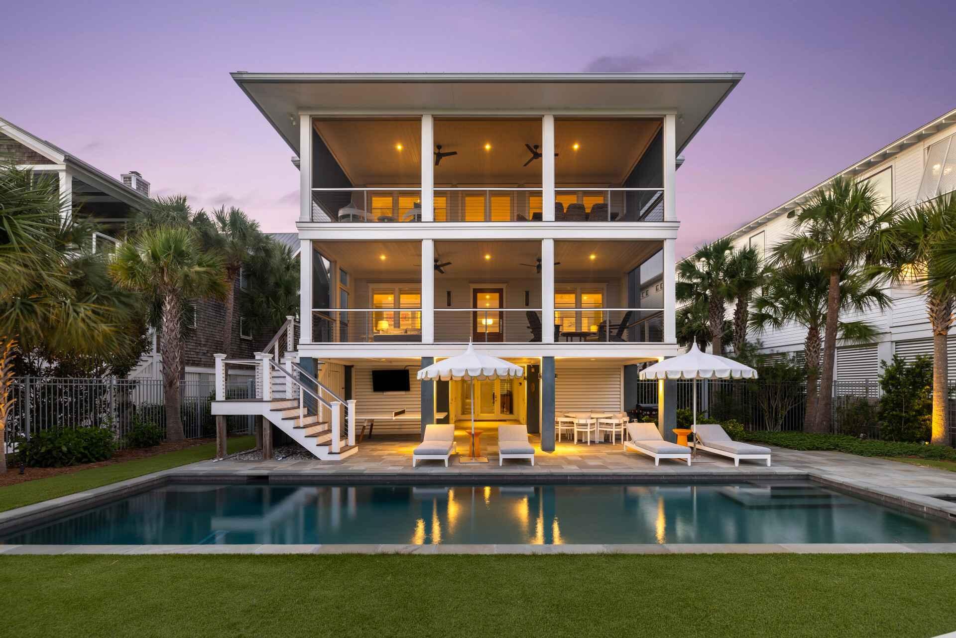 122 Charleston Boulevard