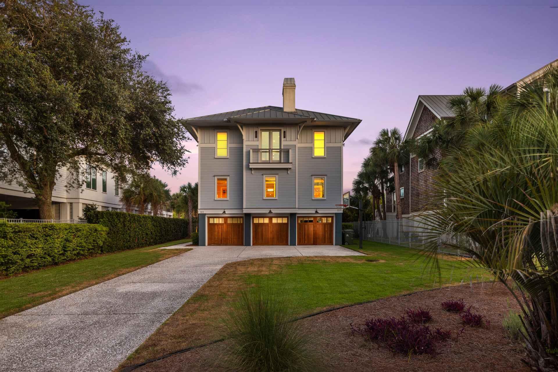 122 Charleston Boulevard