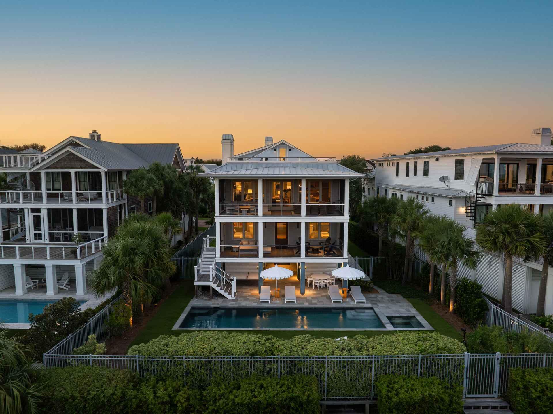 122 Charleston Boulevard