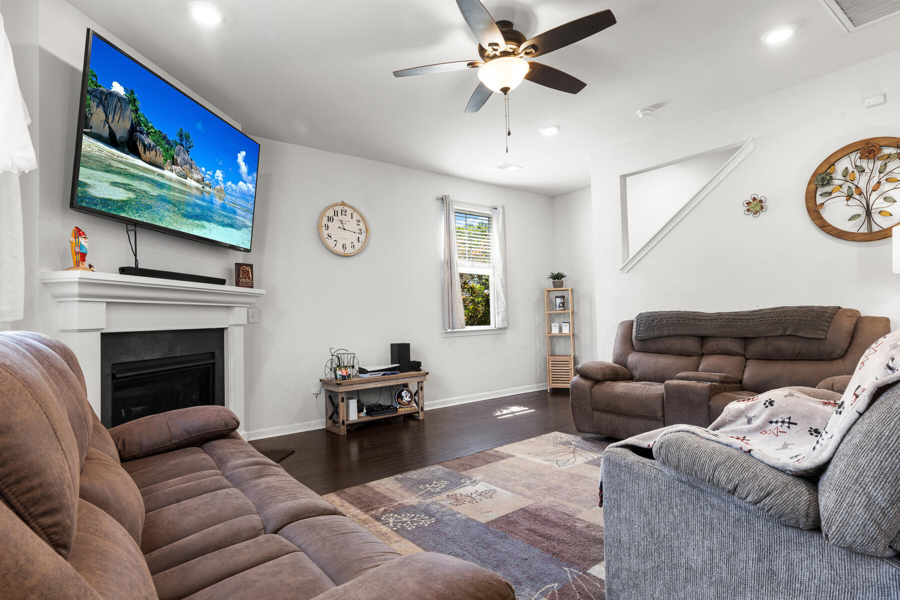 2746 Sunrose Lane