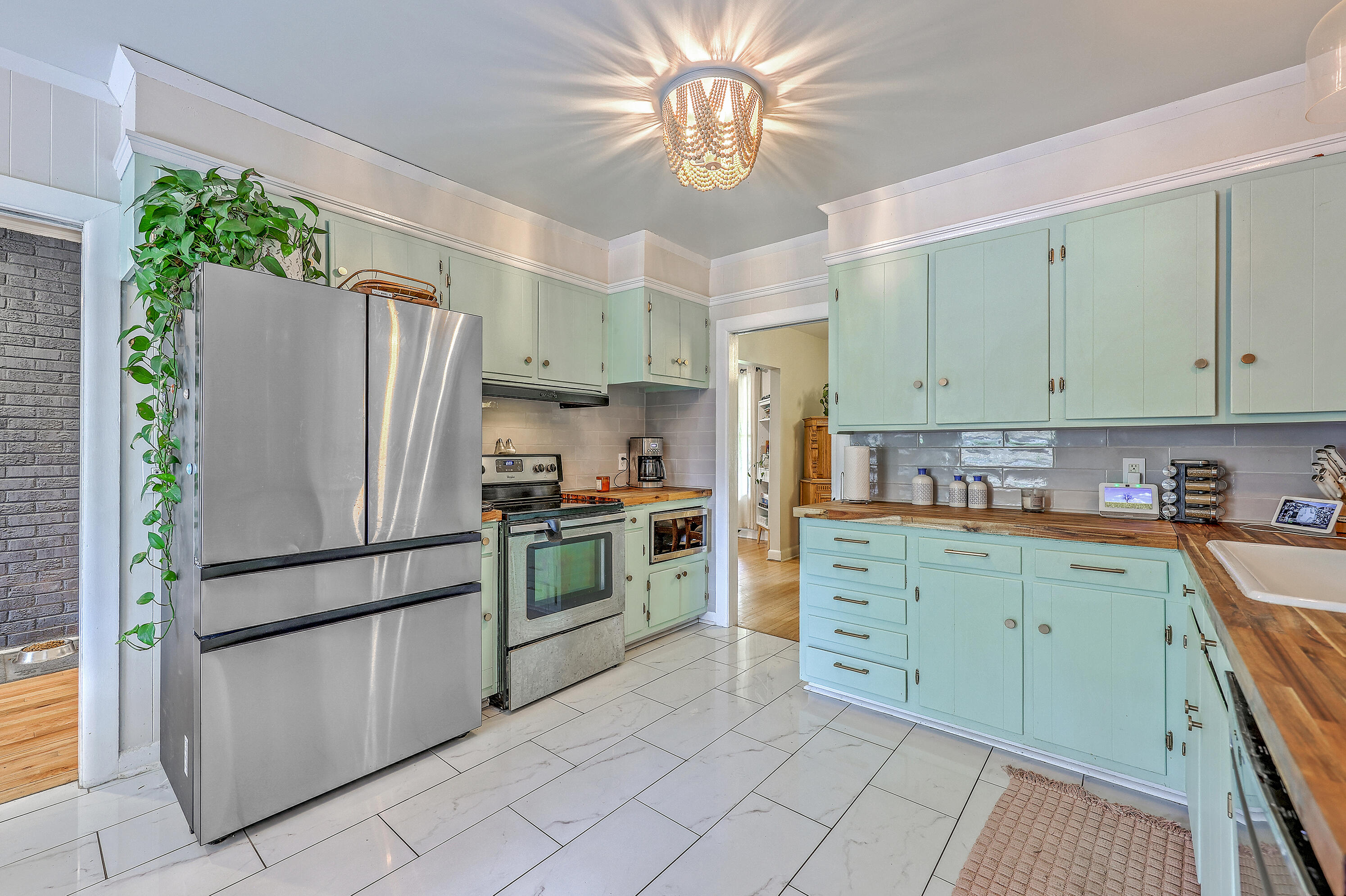 1350 Mosstree Road