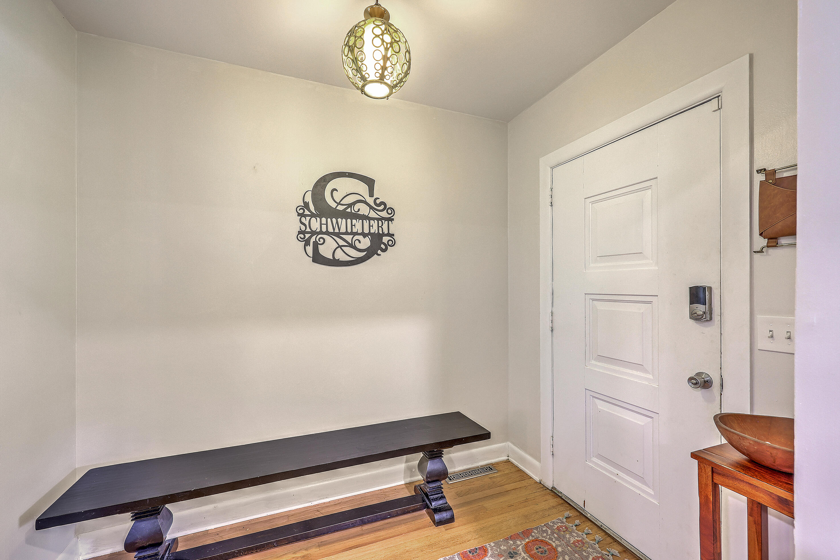 1350 Mosstree Road