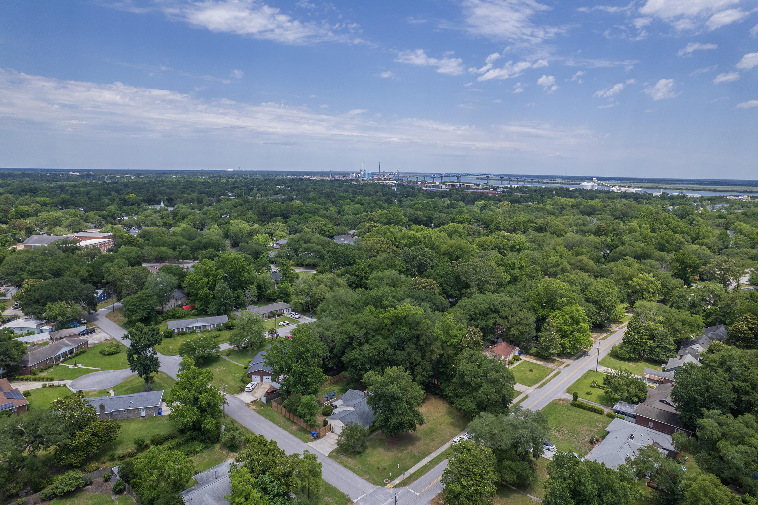 1350 Mosstree Road