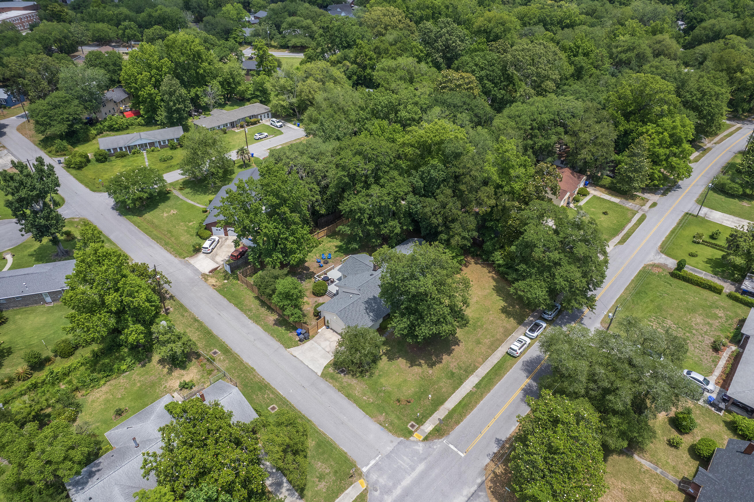 1350 Mosstree Road