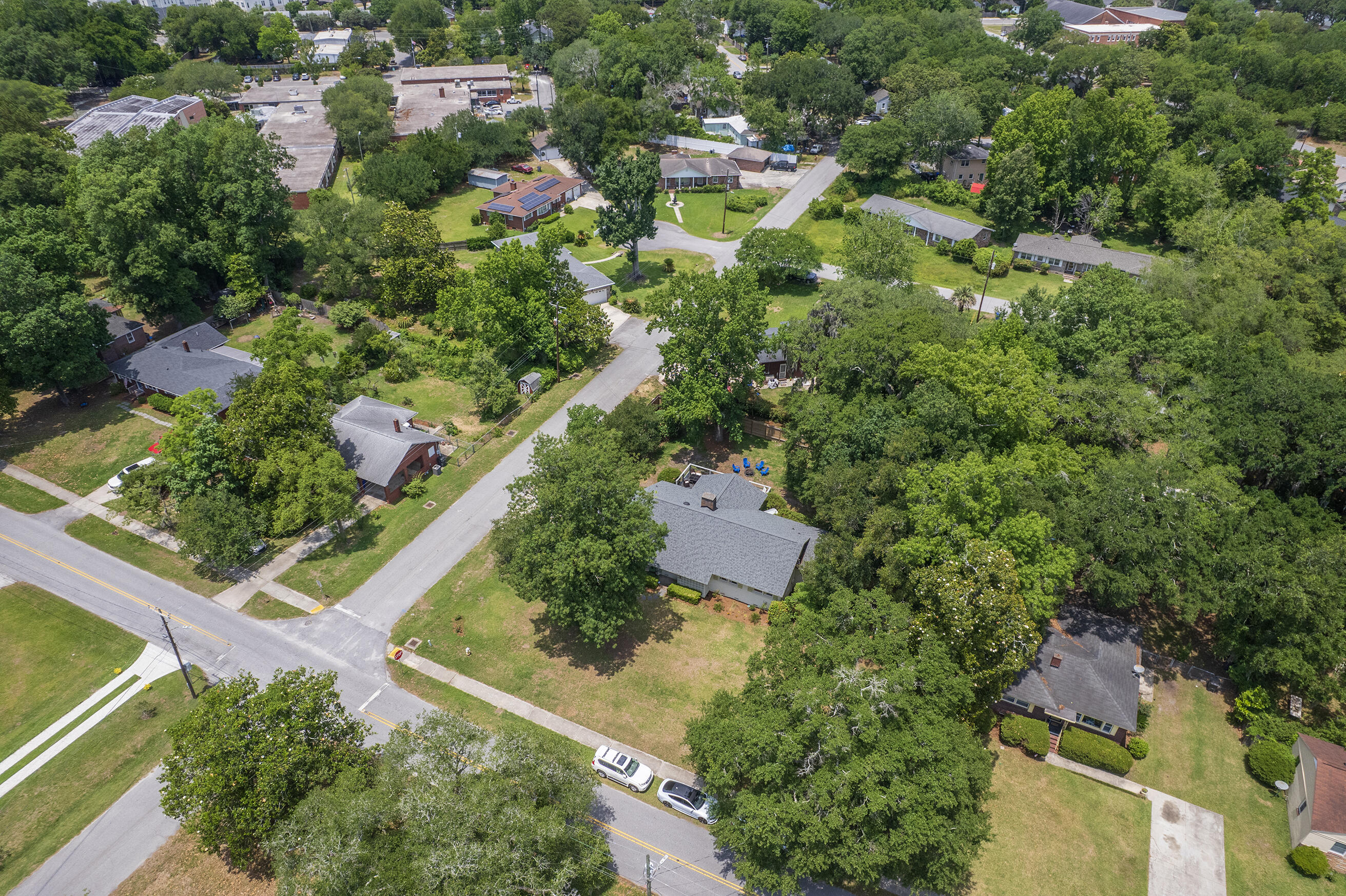 1350 Mosstree Road
