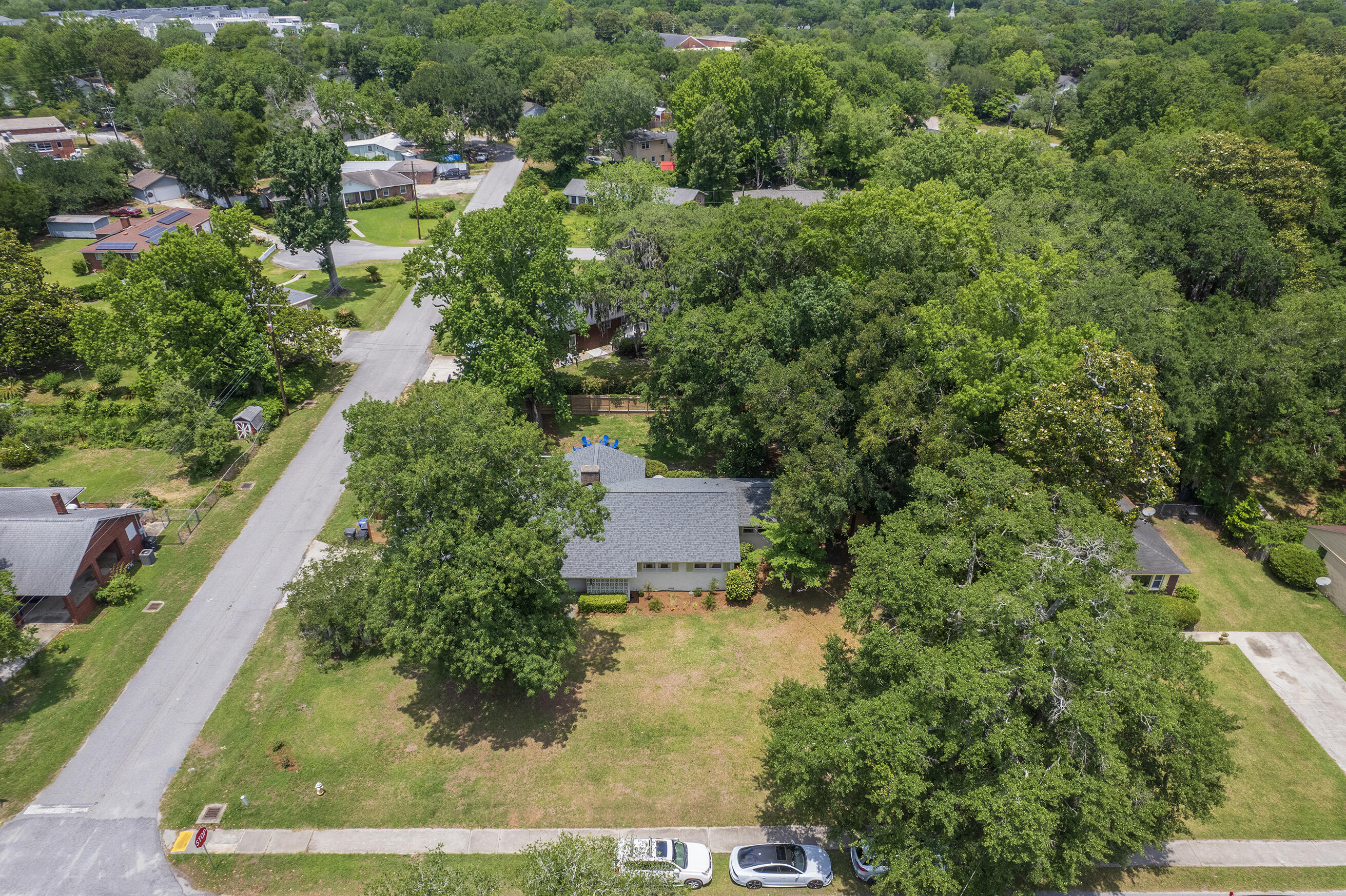 1350 Mosstree Road