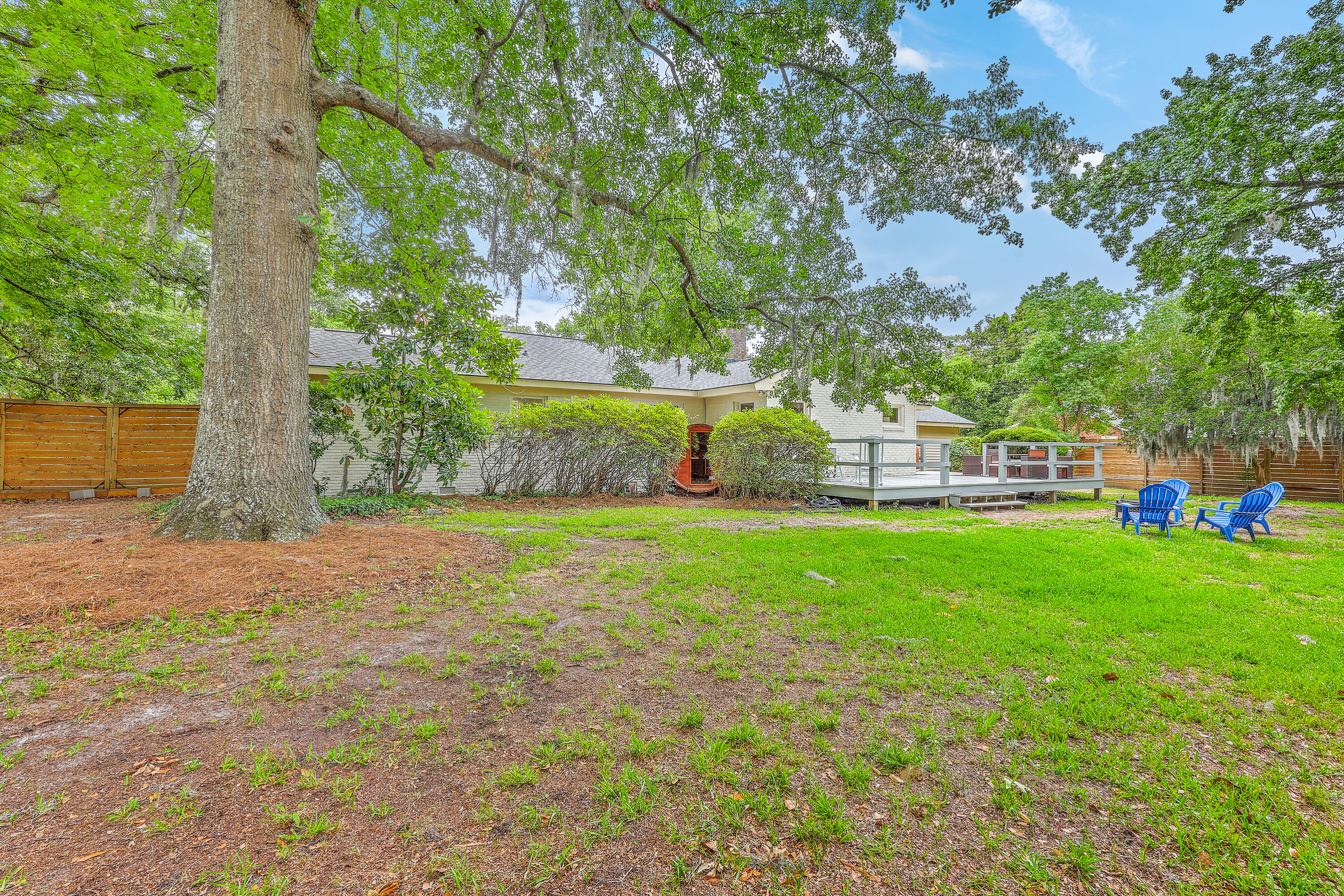 1350 Mosstree Road