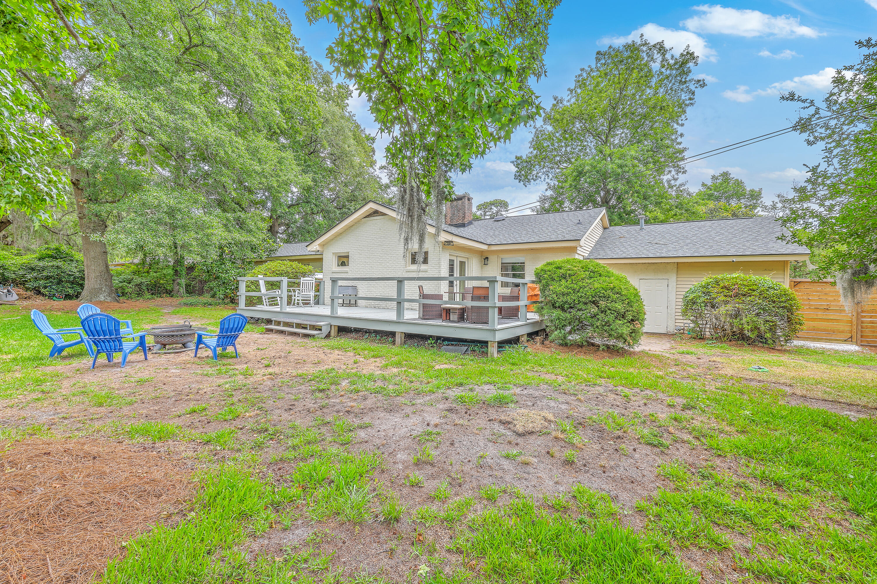 1350 Mosstree Road