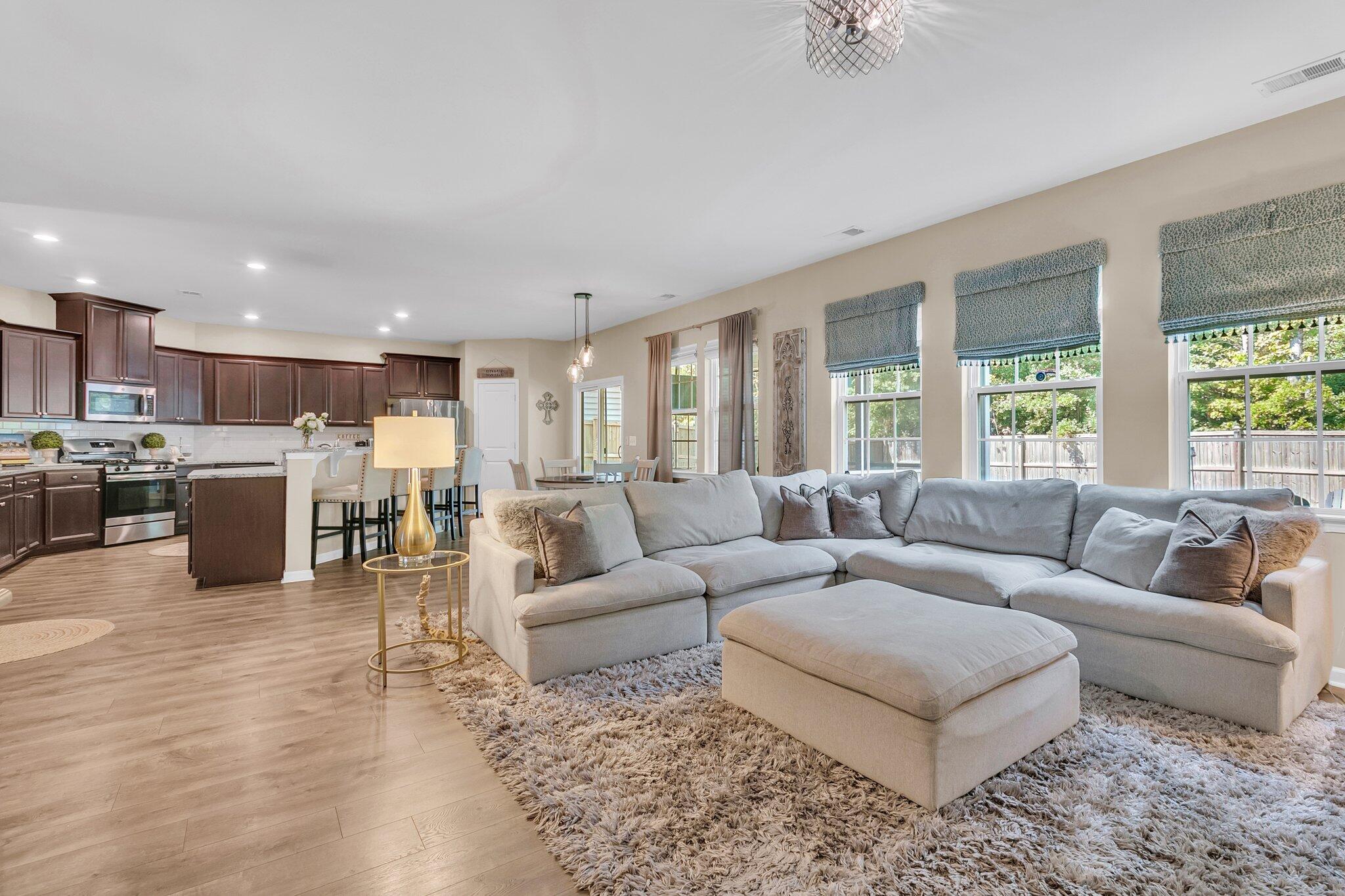 9829 English Elm Street