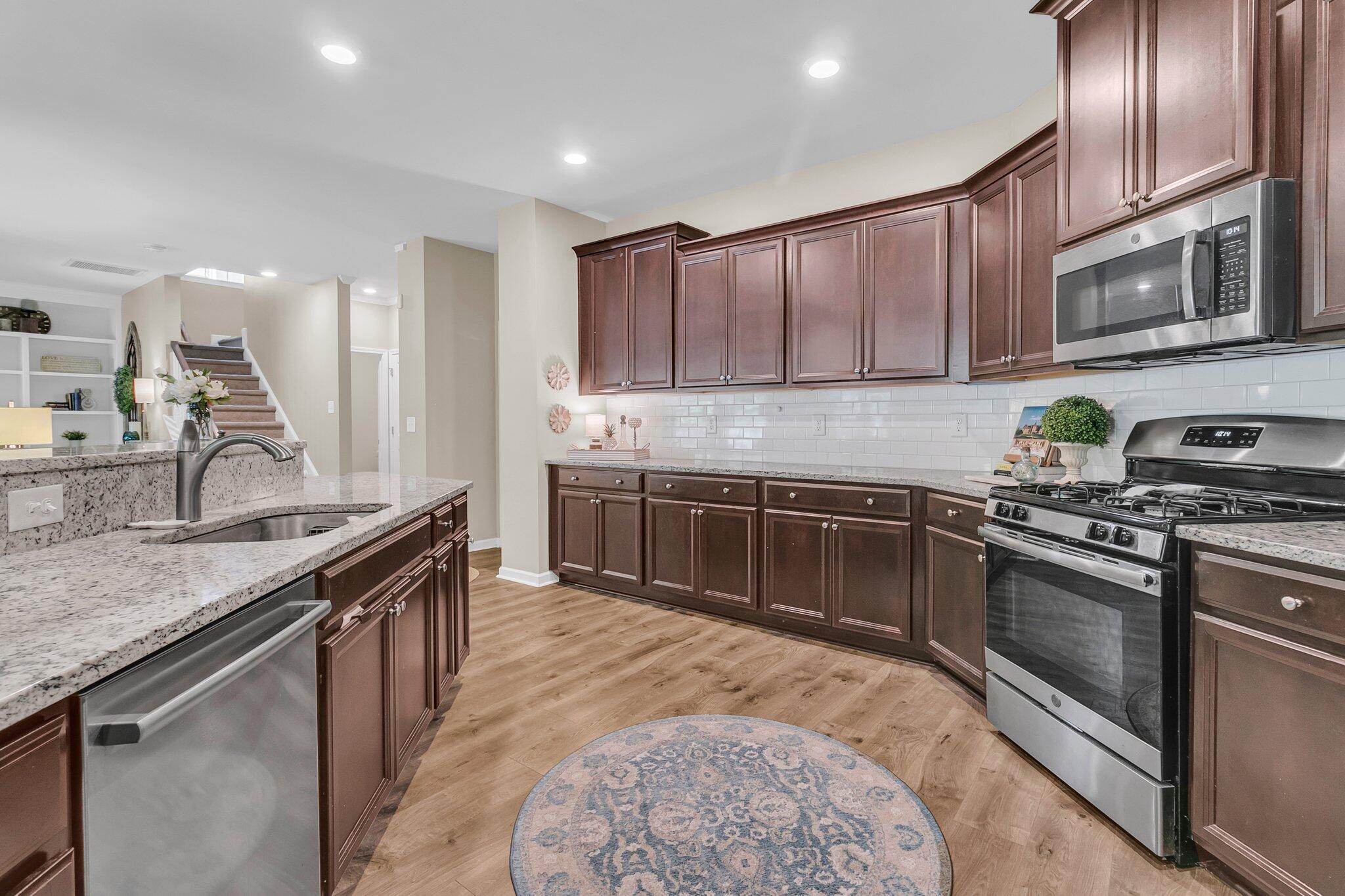 9829 English Elm Street