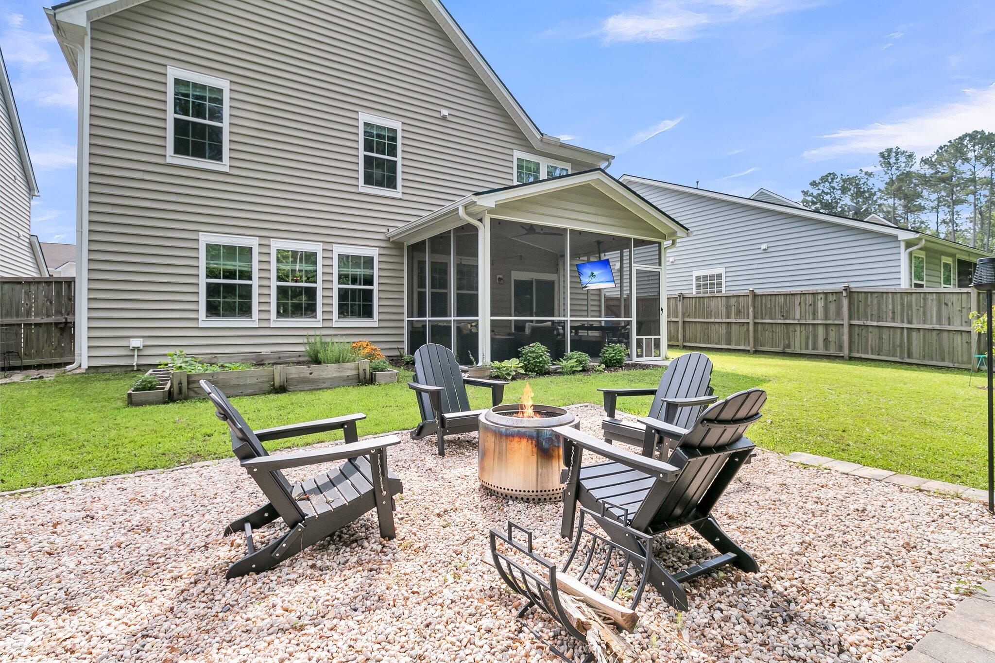 9829 English Elm Street