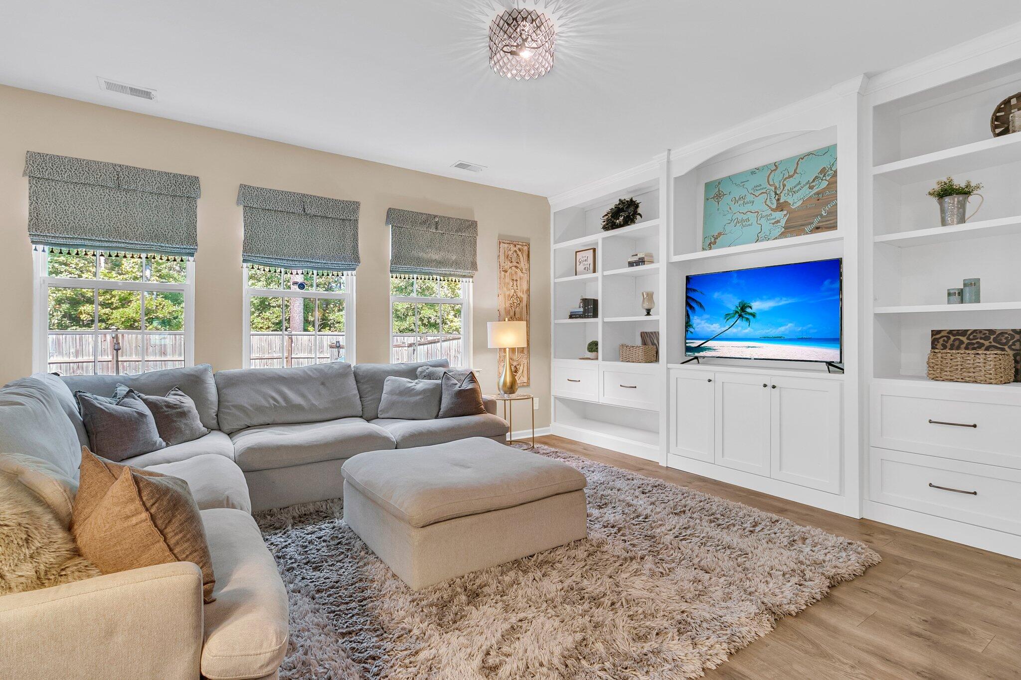 9829 English Elm Street