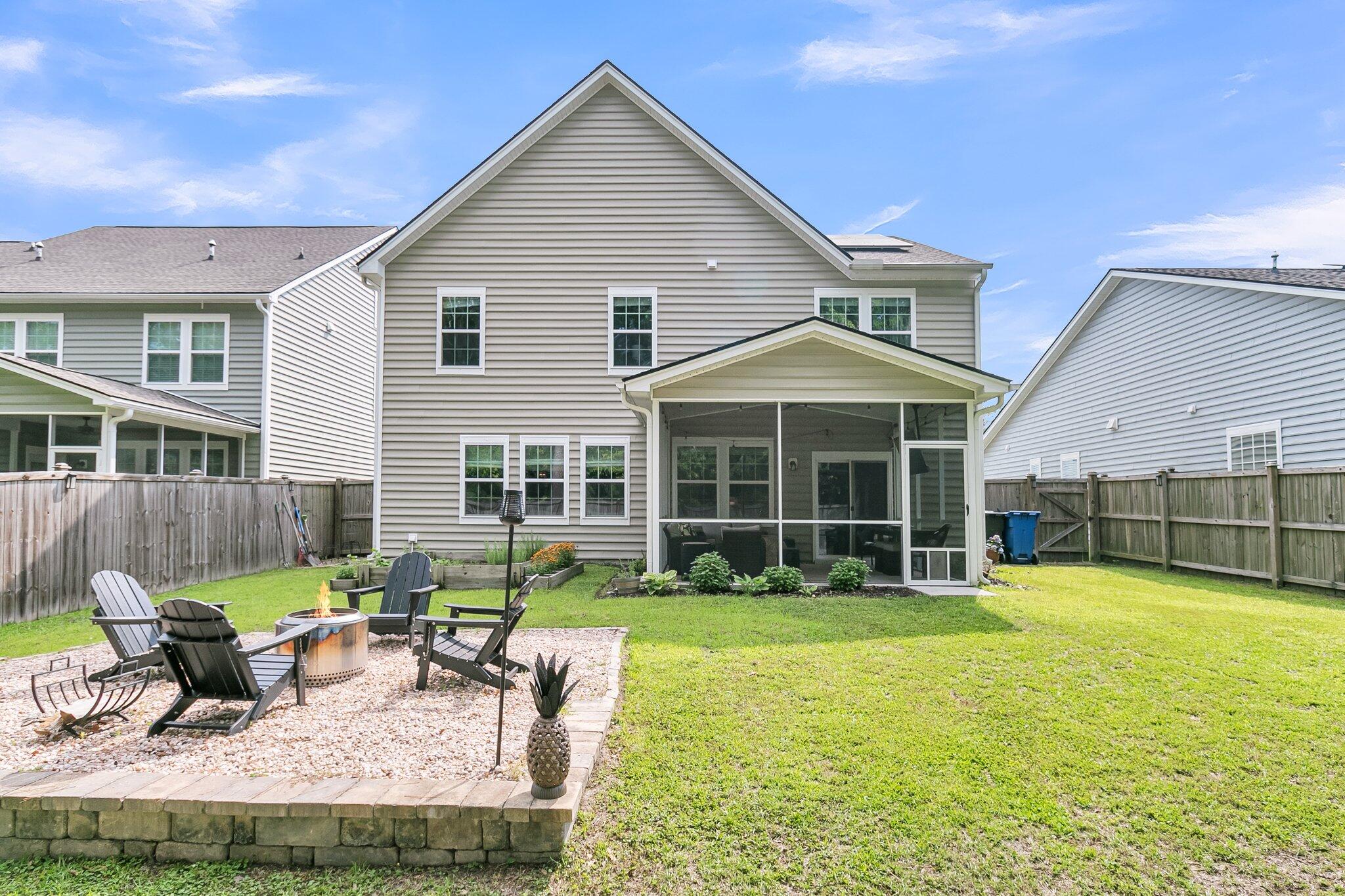 9829 English Elm Street