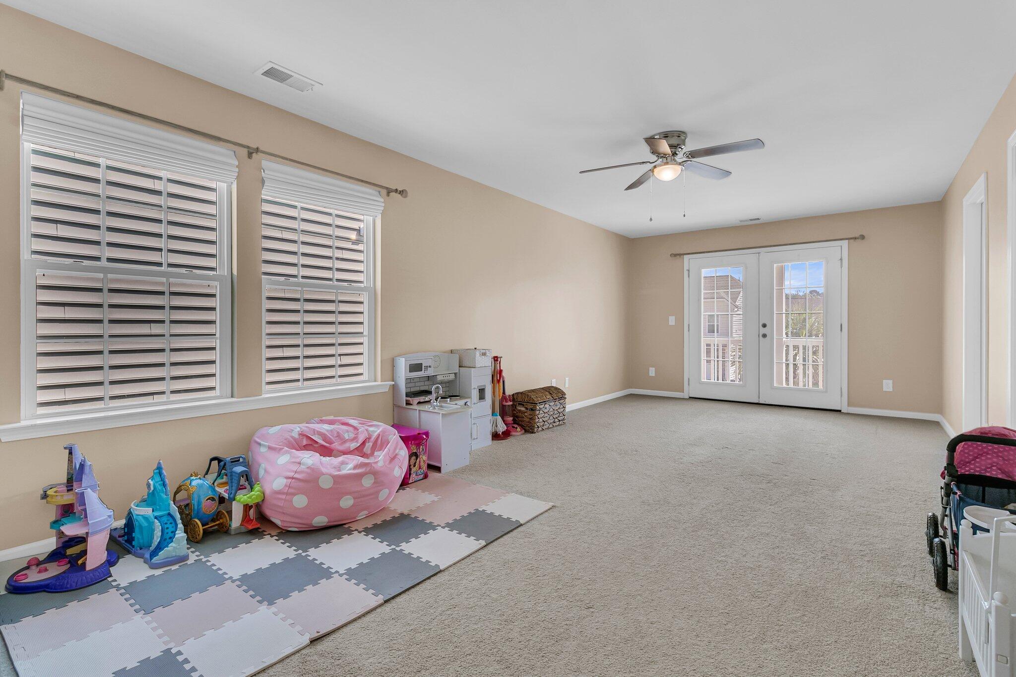9829 English Elm Street