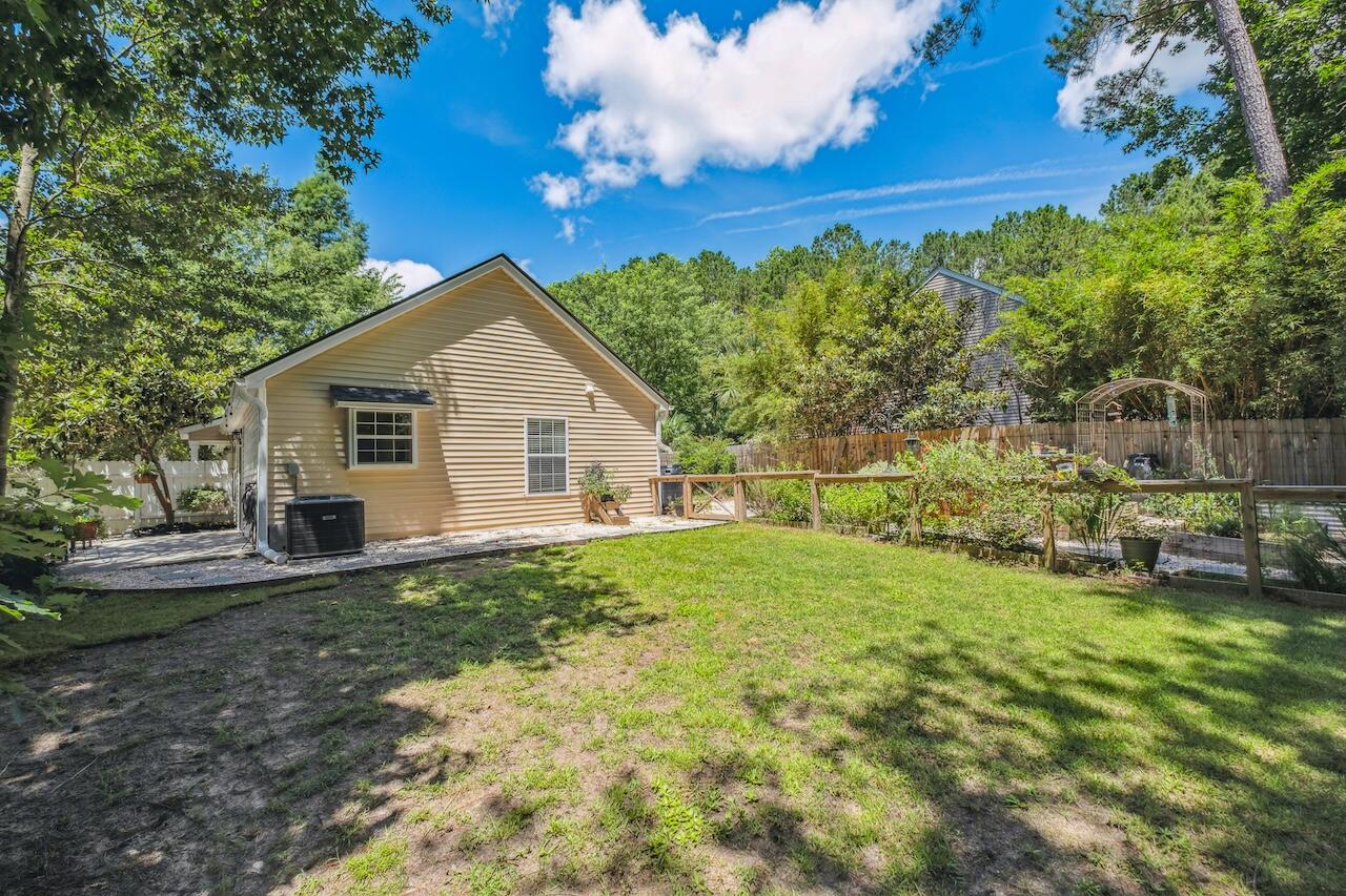 1350 Water Edge Drive