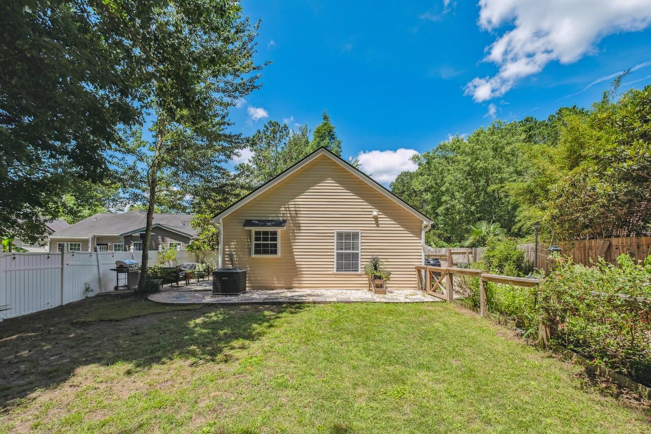 1350 Water Edge Drive