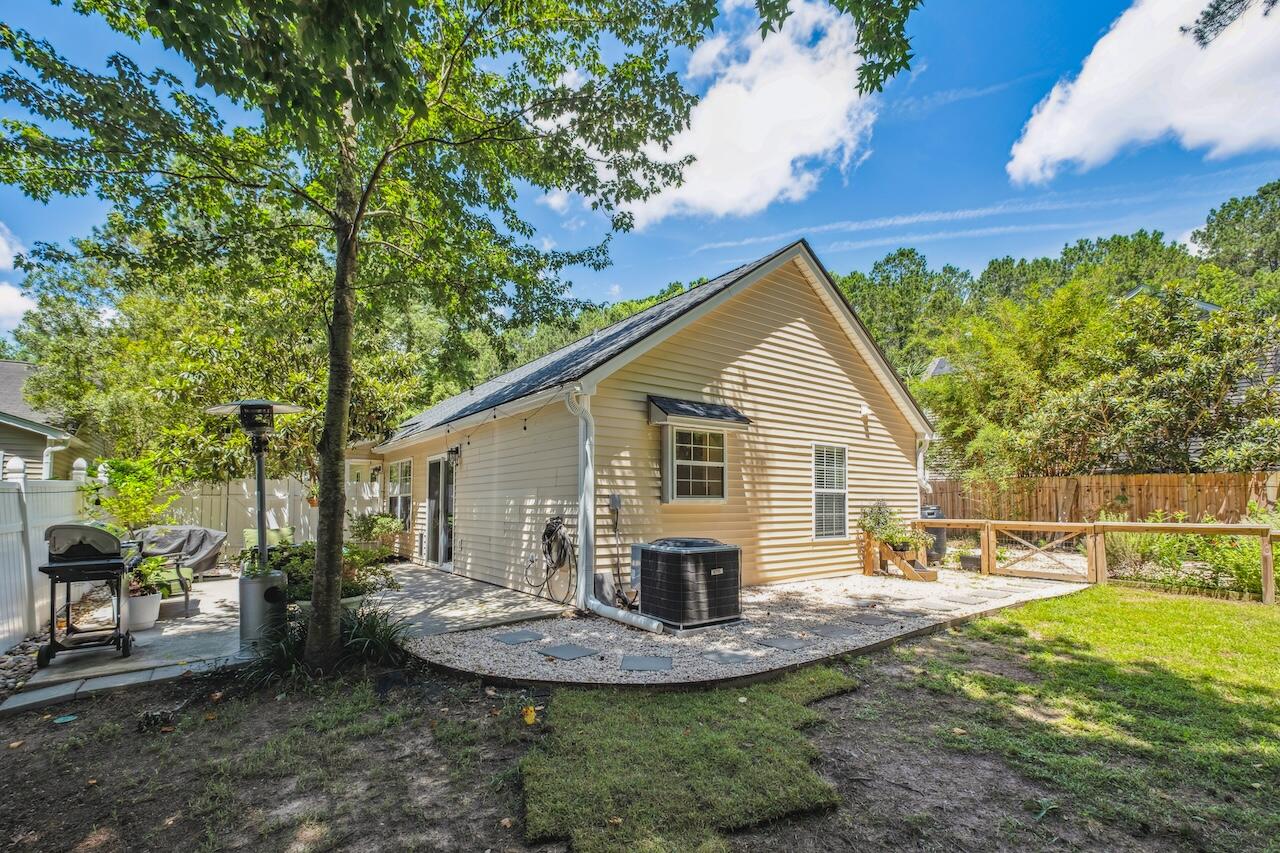 1350 Water Edge Drive
