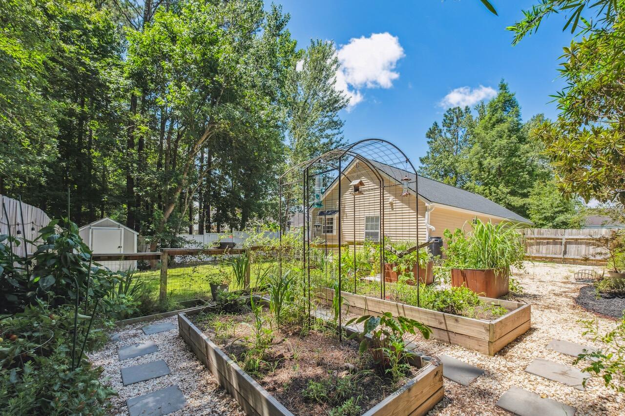 1350 Water Edge Drive