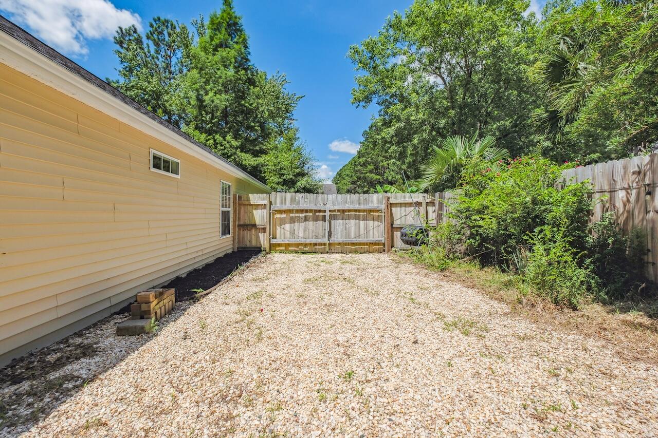 1350 Water Edge Drive