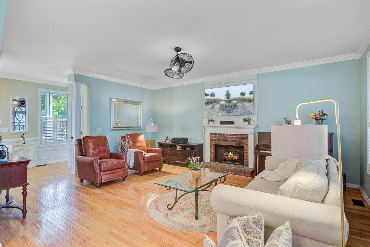 2228 Daniel Island Drive