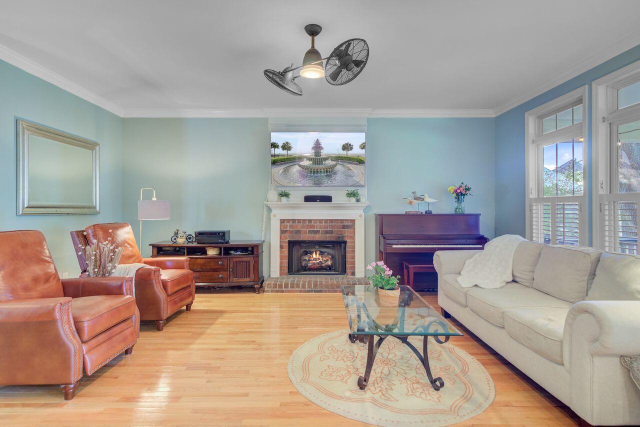 2228 Daniel Island Drive