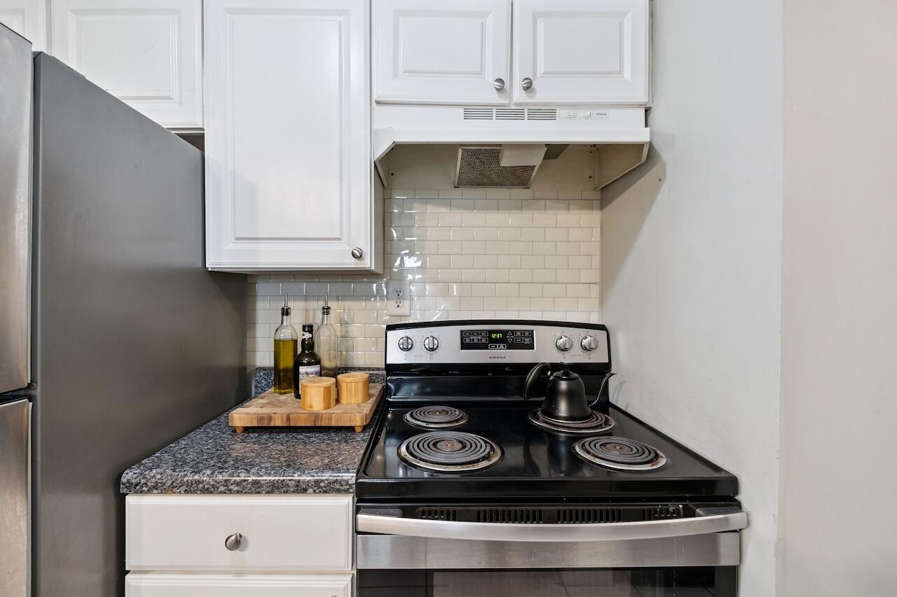 623 Bay Tree Court