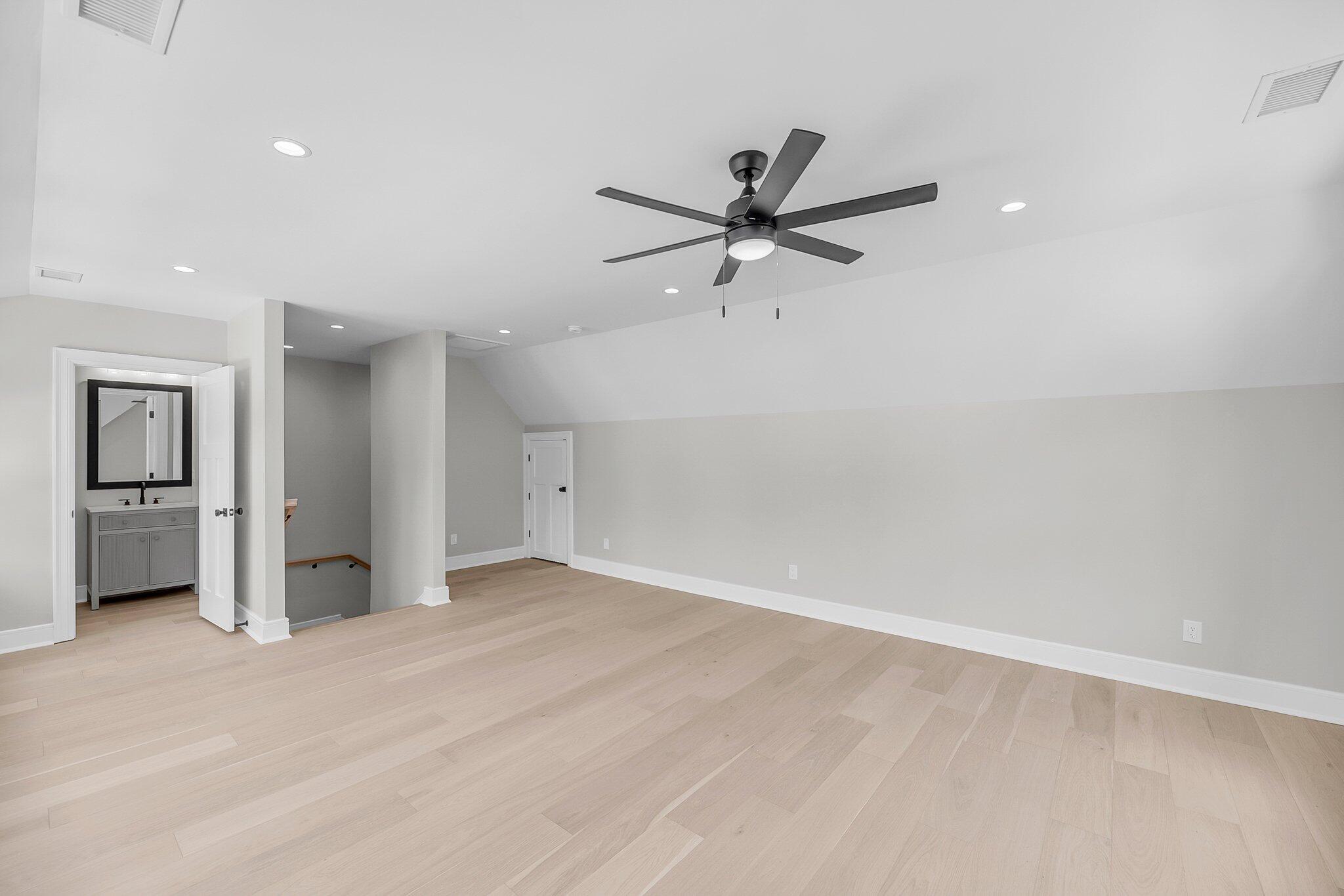 5014 Reese Lane