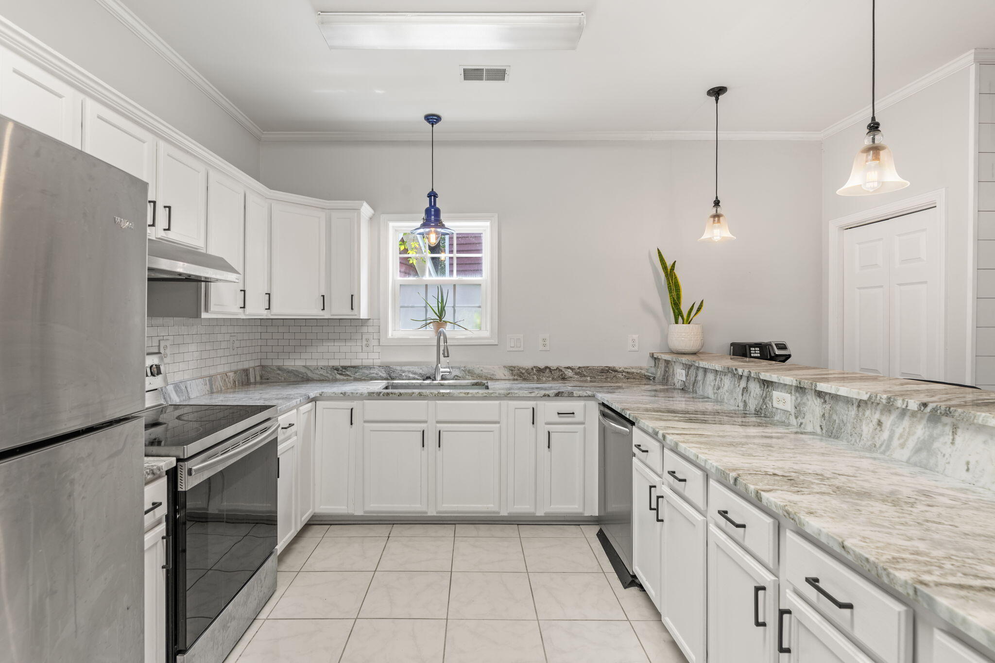 5524 Alexis Court