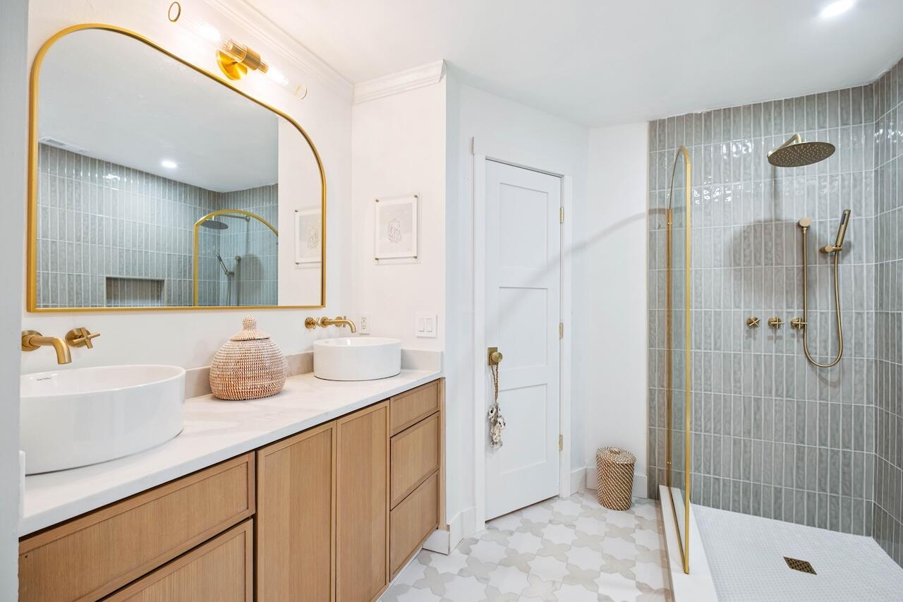 1828 Belle Chez