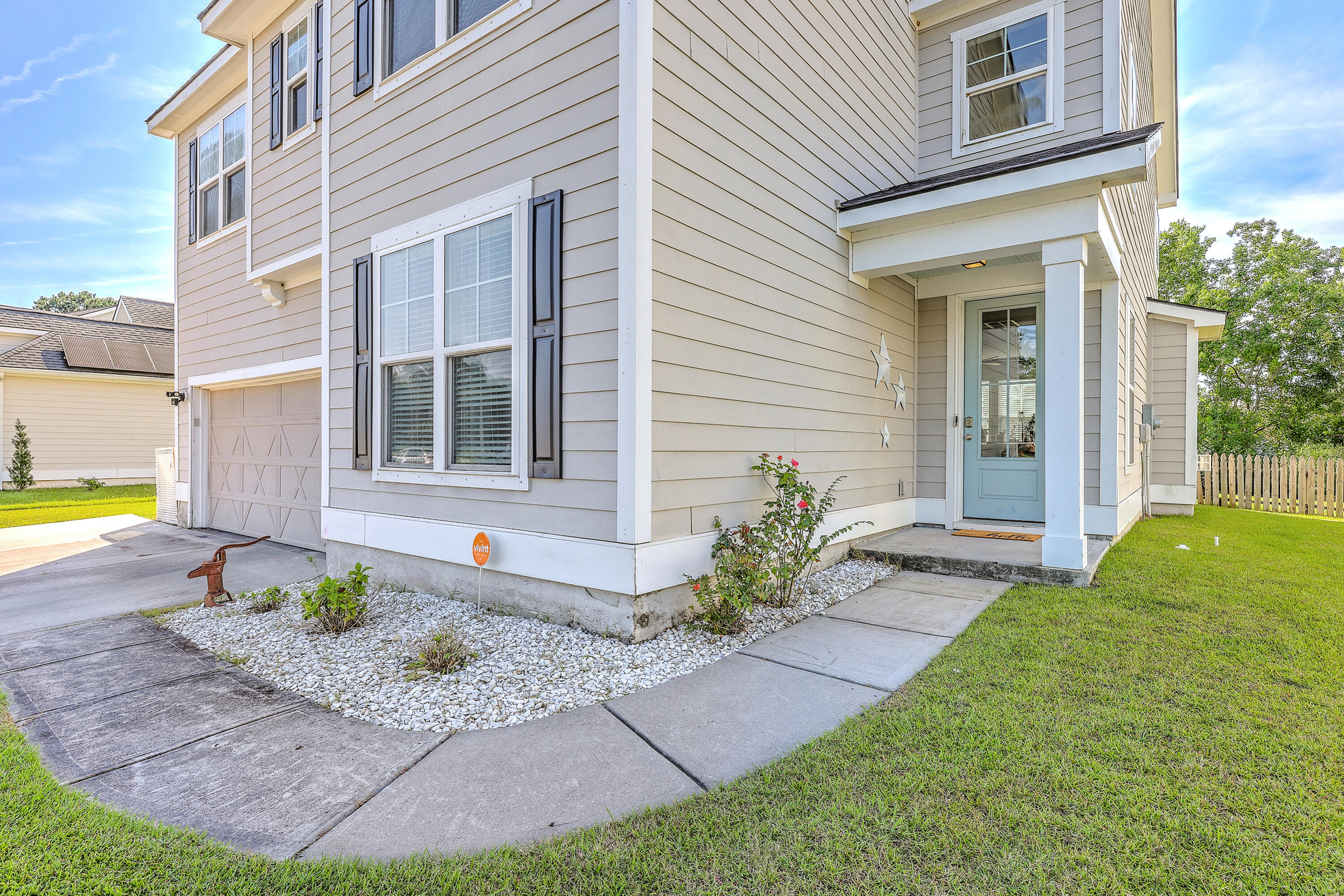 1409 Talon Way