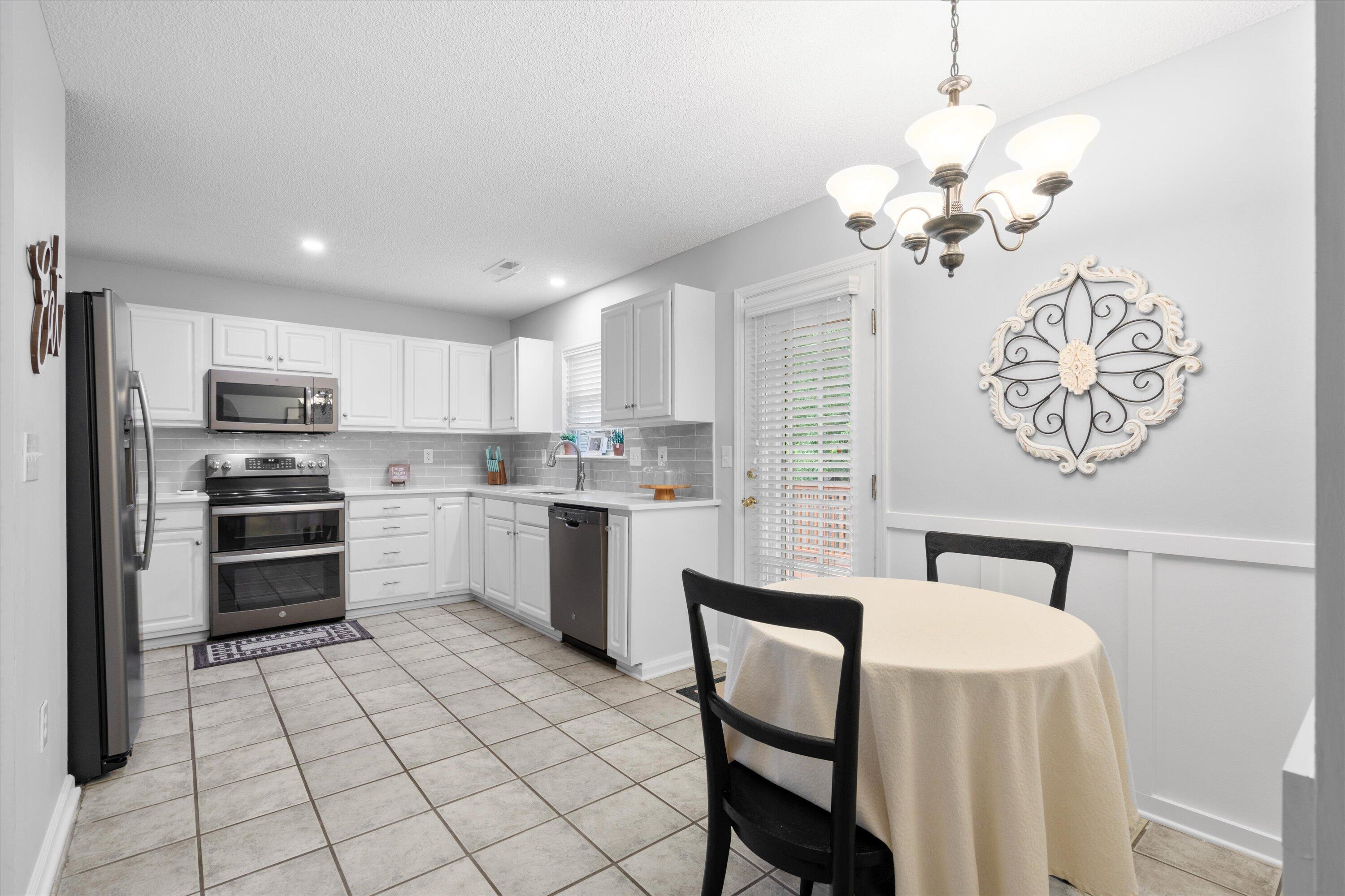 1702 Sandpiper Court