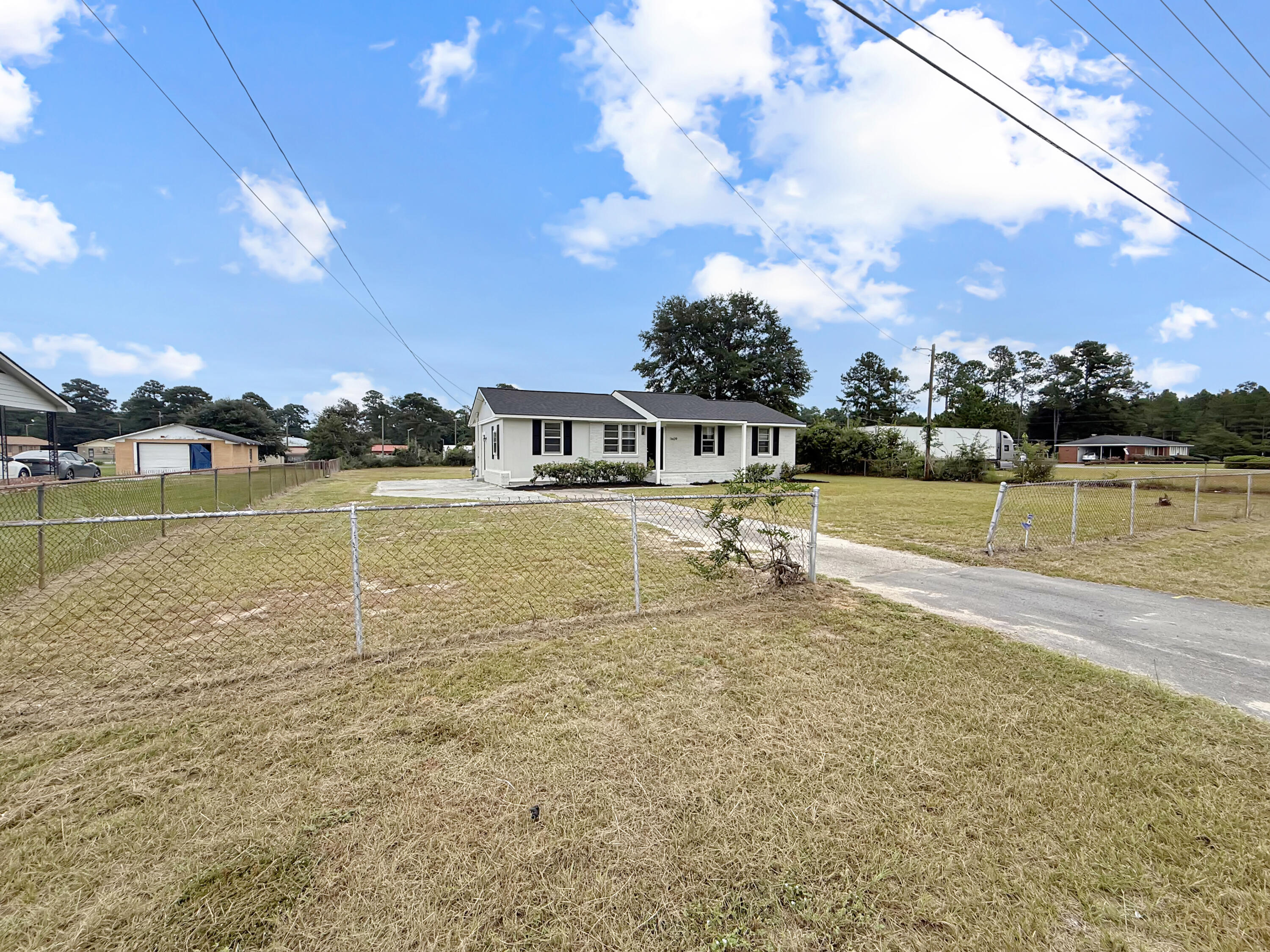 1609 Cannon Bridge Road