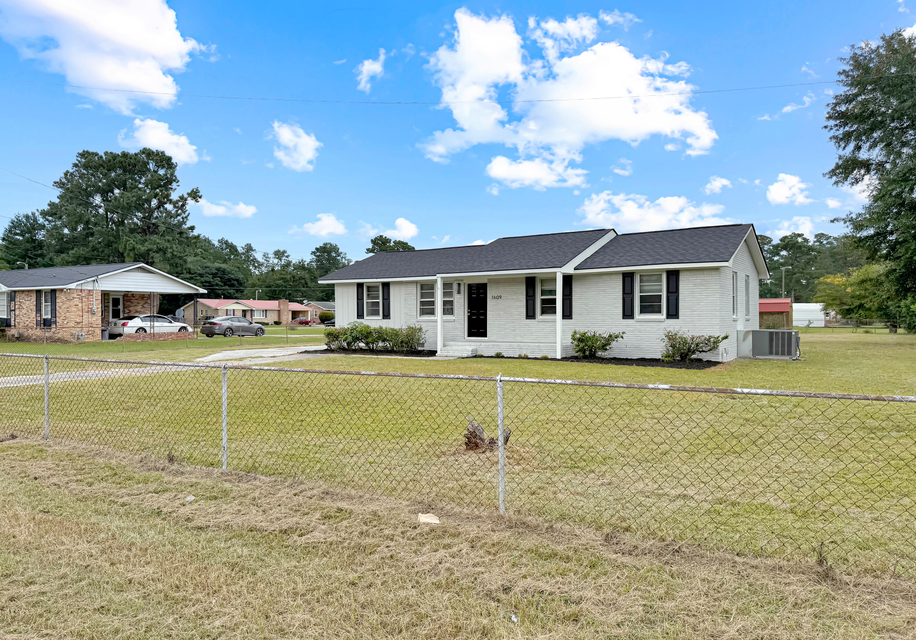 1609 Cannon Bridge Road